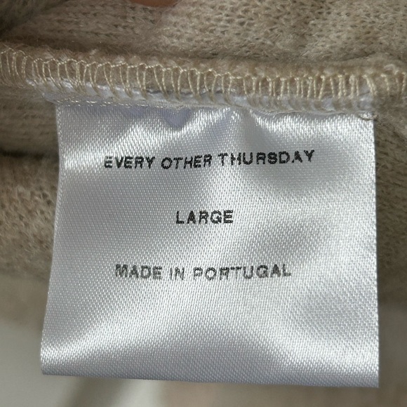 Every Other Thursday High Pile Fleece Jacket
NWOT Size L - Picture 10 of 13